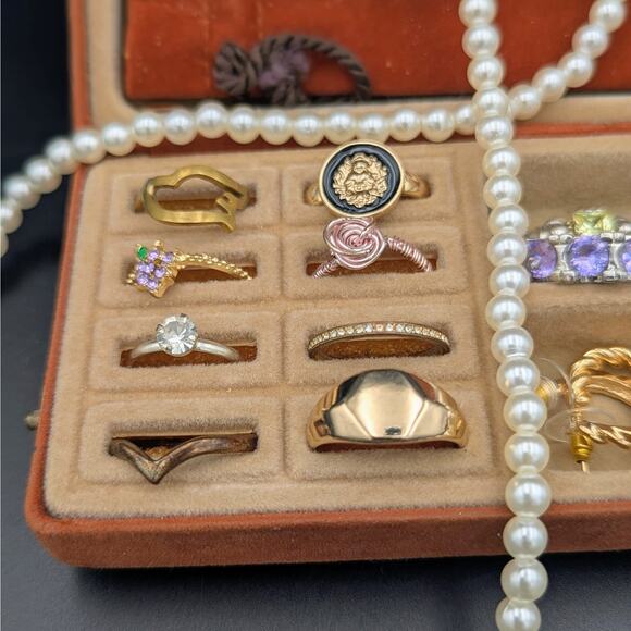 Grandma's Secret Jewelry Box – 15-Piece Vintage Treasure 925 Lot - Picture 3 of 7